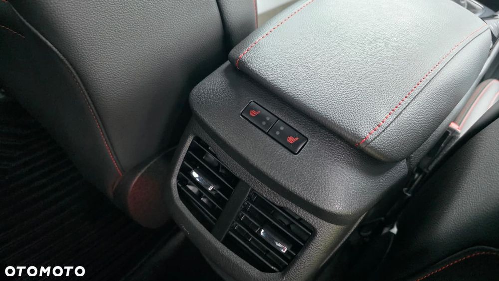 Ford Mondeo SW 2.0 Ti-VCT ST-Line - 12