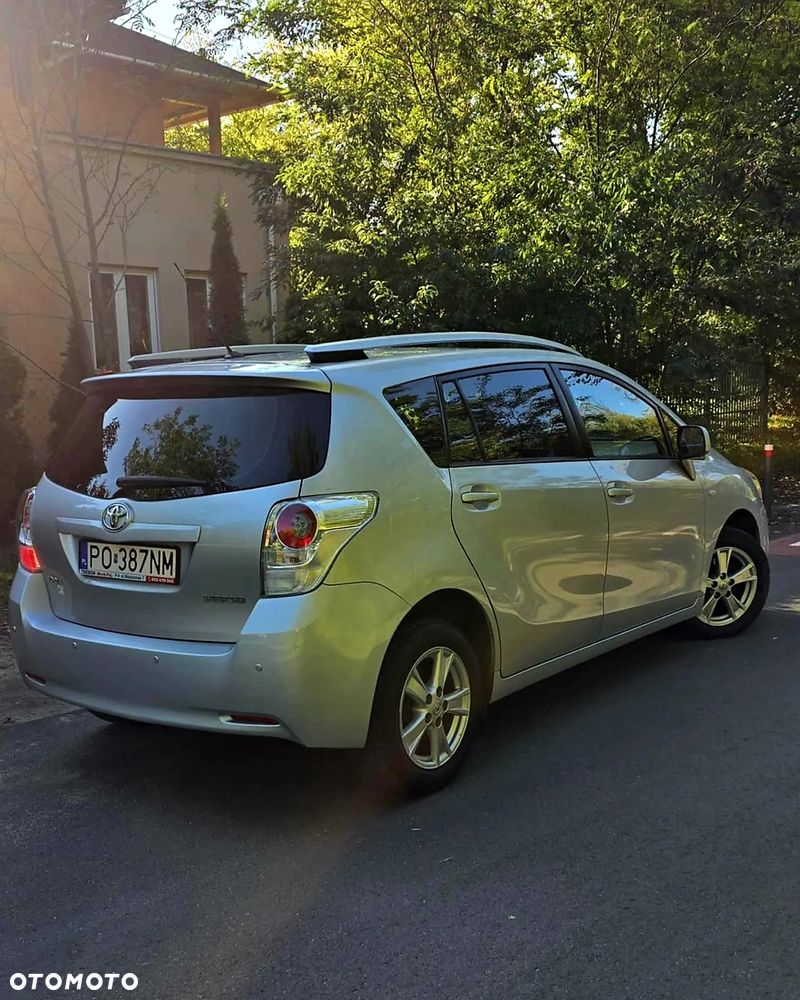 Toyota Verso 1.8 2010 7os - 6