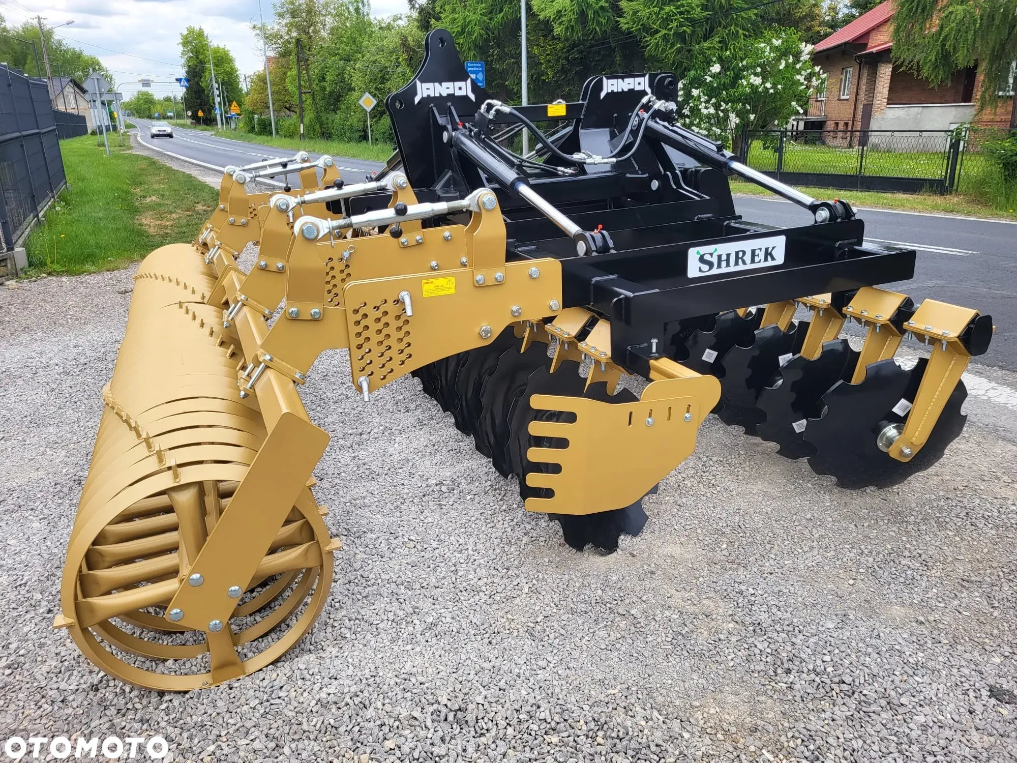 BRONA TALERZOWA talerzówka ciężka/ 4m/ 4 siłowniki/ wał daszkowy fi600 - 4