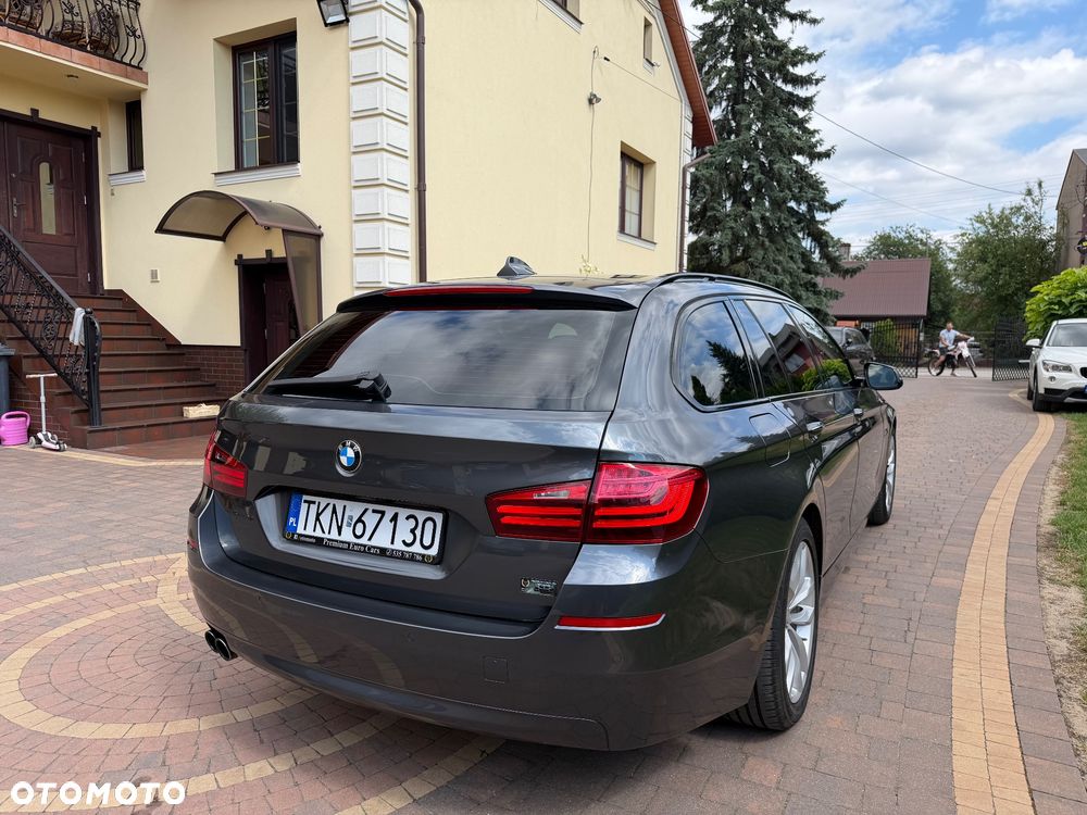 BMW Seria 5 525d Luxury Line - 15