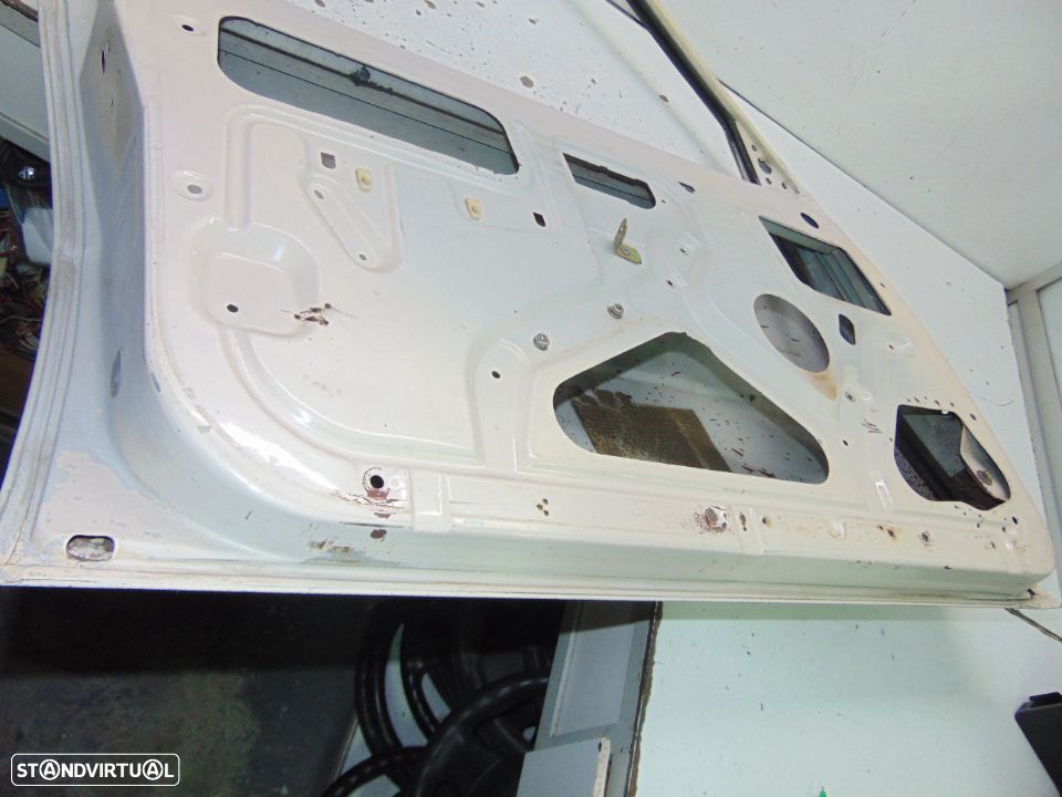 Peugeot 305 portas - 5