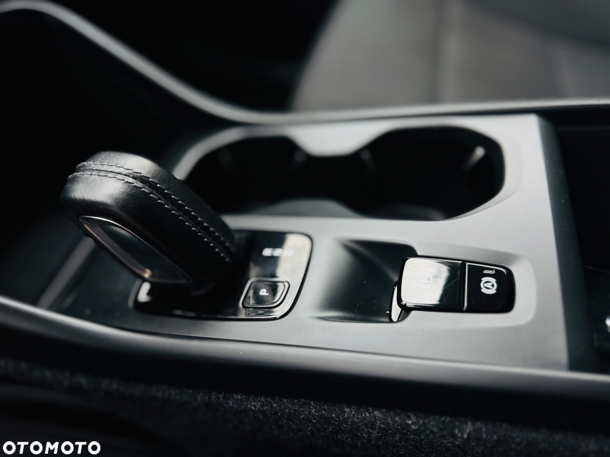Volvo XC 40 D3 AWD Momentum Pro - 13