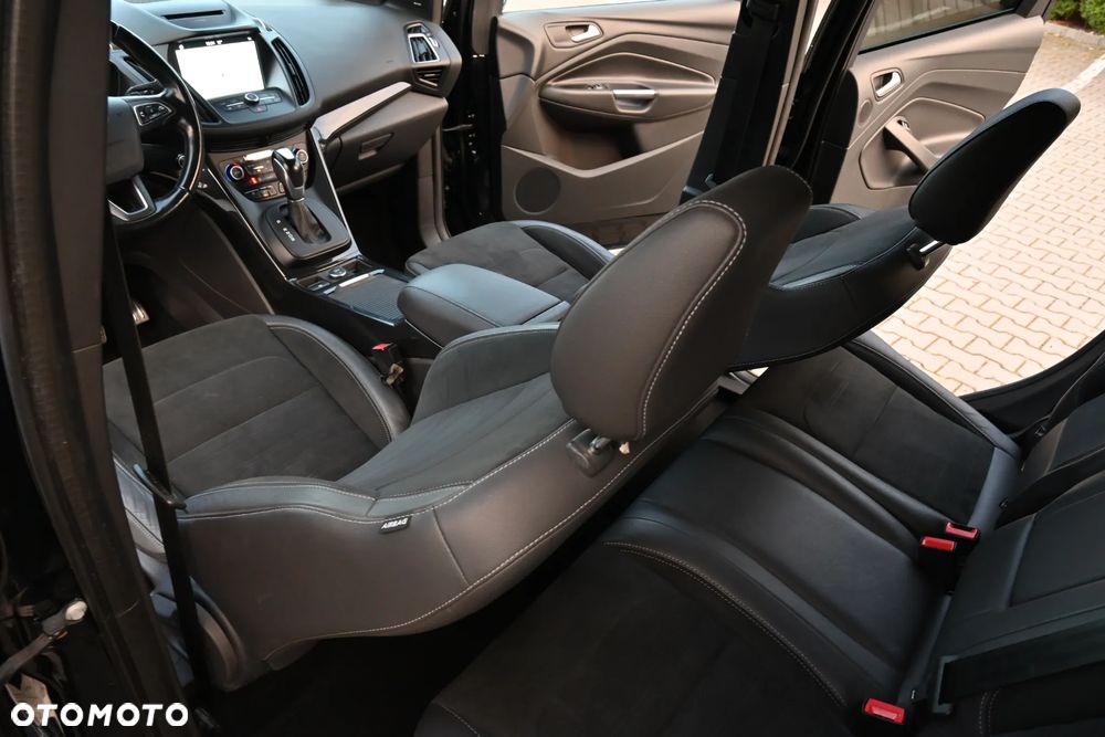 Ford Kuga 2.0 TDCi AWD ST-Line - 37