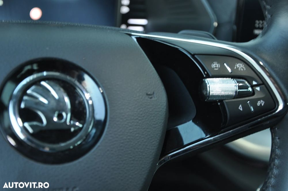 Skoda Octavia Combi 2.0 TDI (Green tec) DSG Style - 24