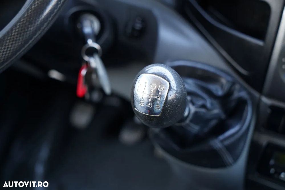 Iveco DAILY 35C11 / BASCULATOR / CU TRACȚIE MÂNĂ / DOUĂ TRACȚII / MANUAL / 7 LOCURI / IMPORTAT - 30