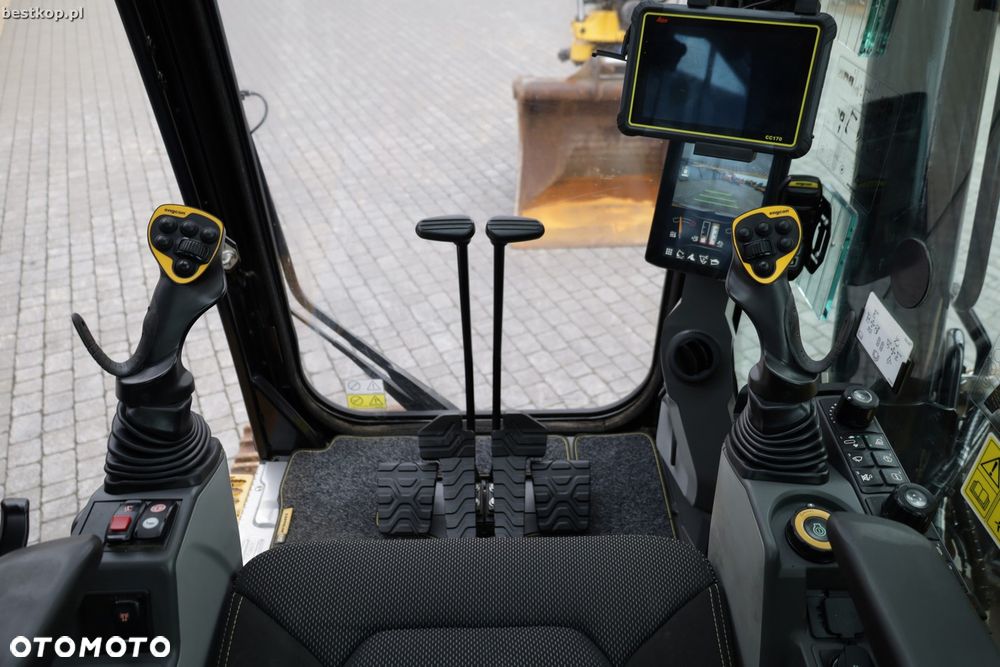 Caterpillar CAT 326 - 22