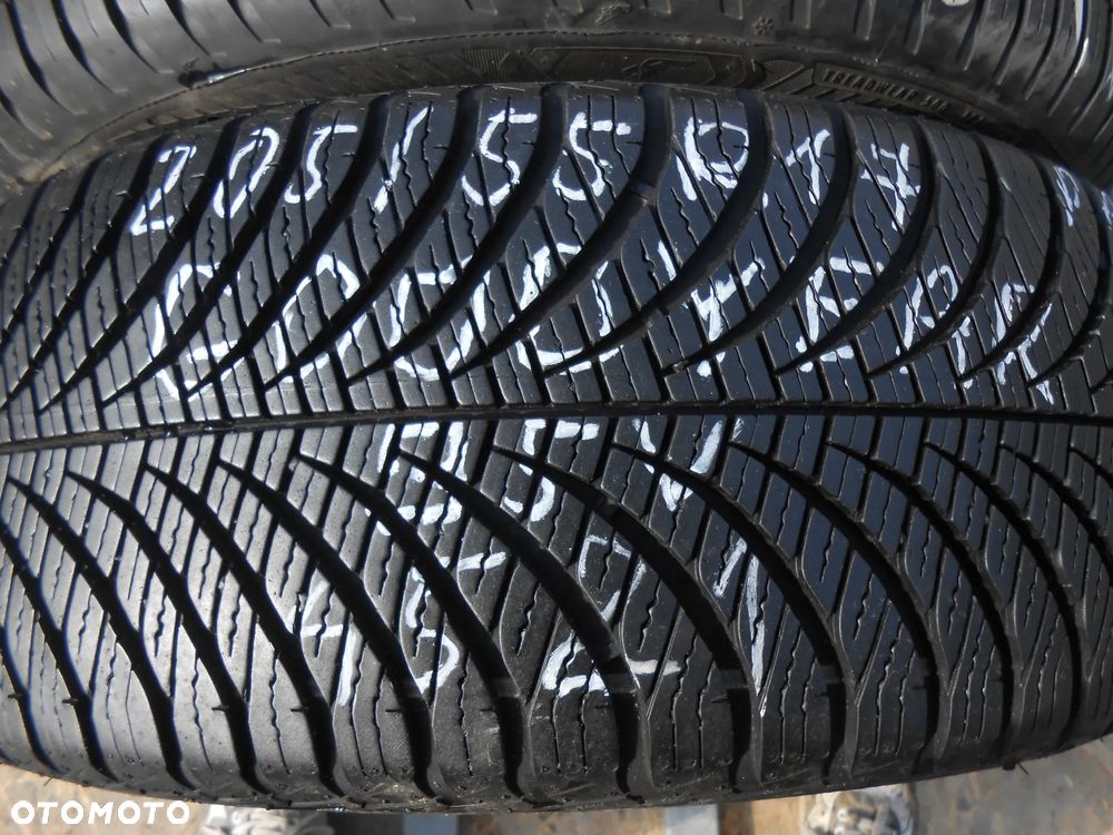 OPONY 205/55R17 GOODYEAR VECTOR 4 SEASONS DOT  4521 /  4820 7.4MM - 4