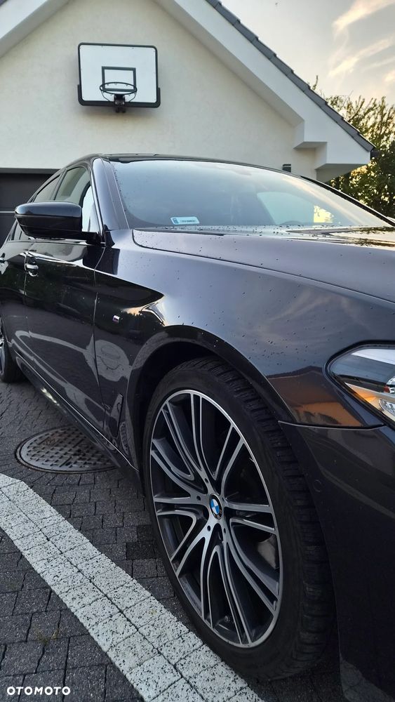 BMW Seria 5 520d xDrive - 9
