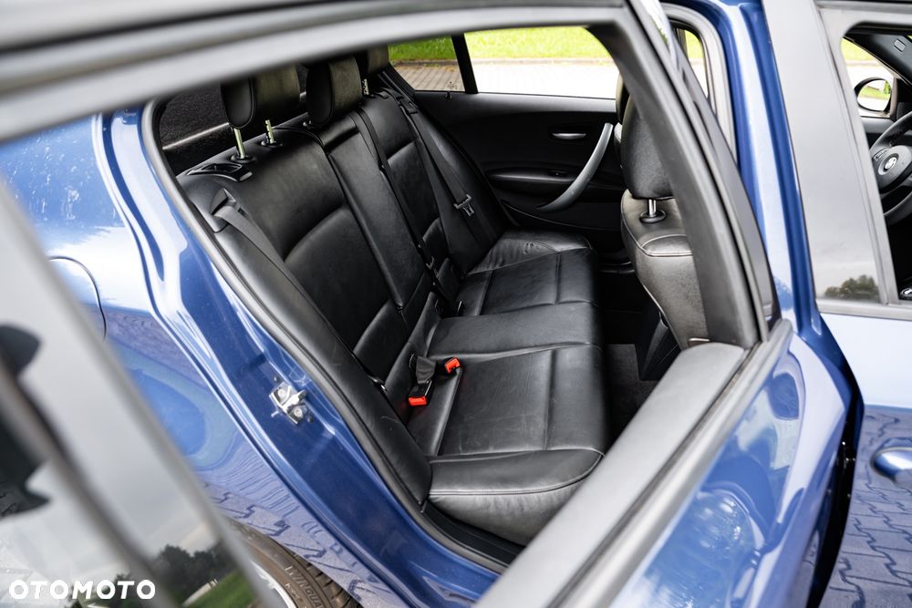 BMW Seria 1 130i - 21