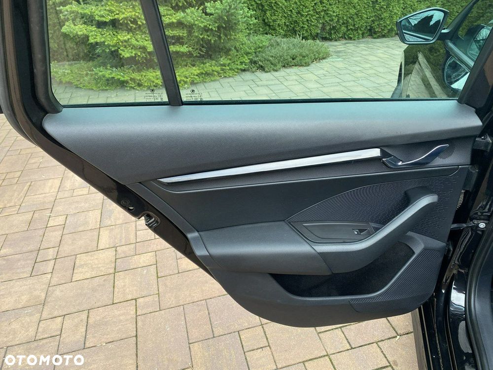 Skoda Octavia 2.0 TDI Ambition DSG - 31