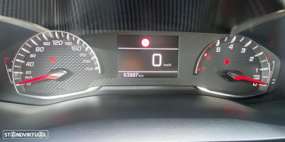 Peugeot 208 1.2 PureTech Active Pack - 11