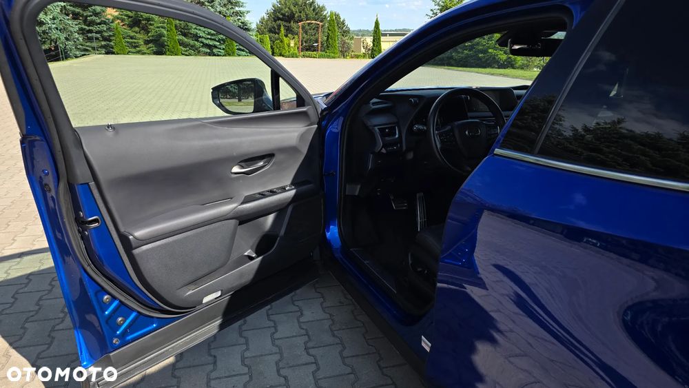 Lexus UX 200 F Sport 2WD - 8