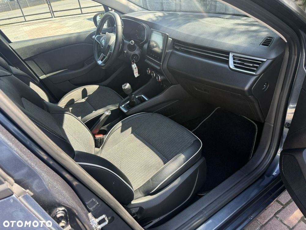 Renault Clio - 7