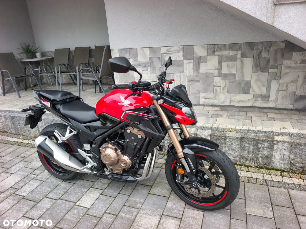 Honda CB - 12