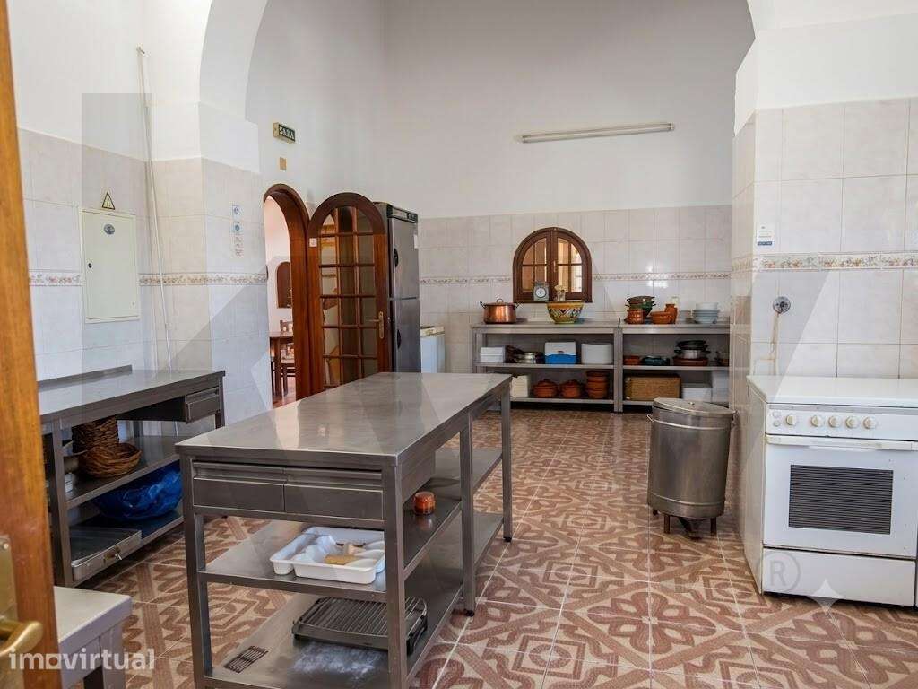 Excelente oportunidade: Imóvel Histórico c/ Potencial para Restauraçã - Grande imagem: 2/19
