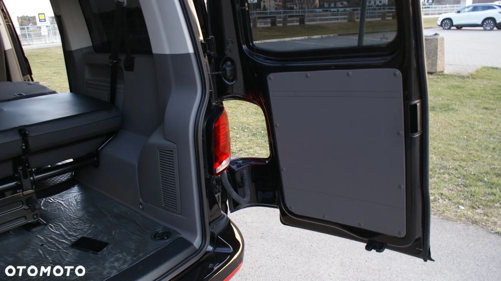 Volkswagen Caravelle - 33