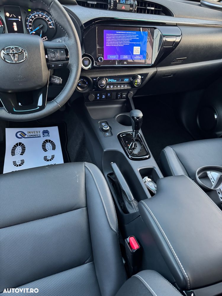 Toyota Hilux 2.8D 204CP 4x4 Double Cab AT MHEV Invincible - 16