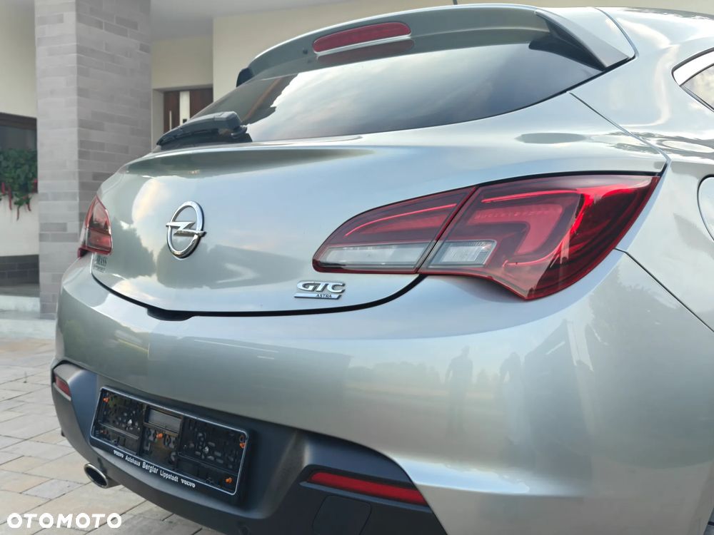 Opel Astra - 32