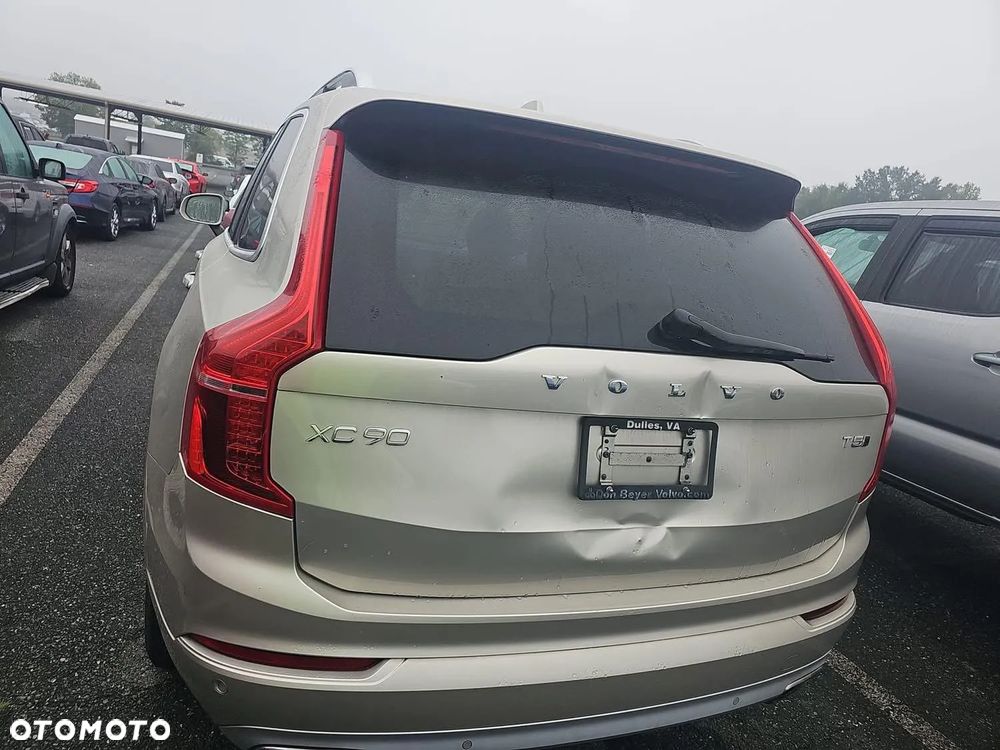 Volvo XC 90 T5 AWD Momentum 7os - 26