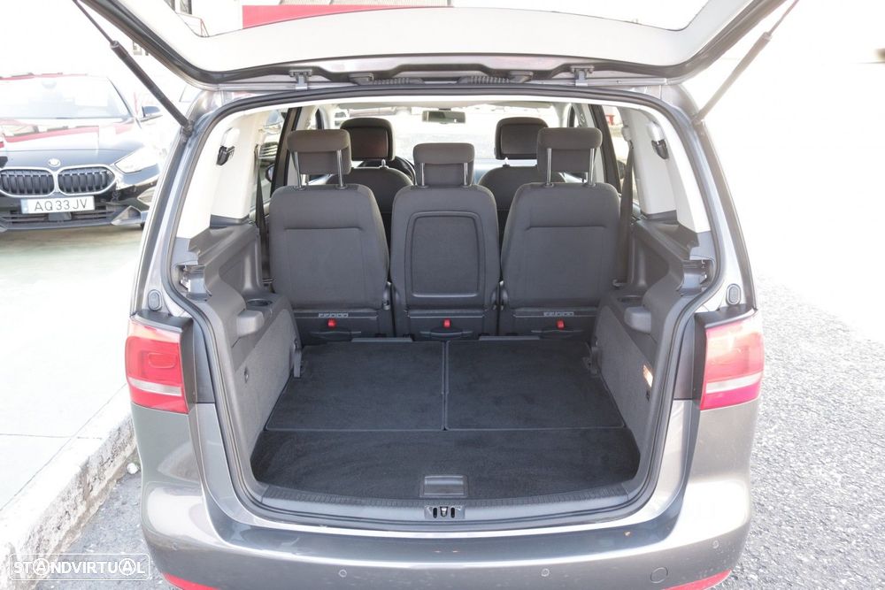 VW Touran 1.6 TDI BM Confortline 7L - 13