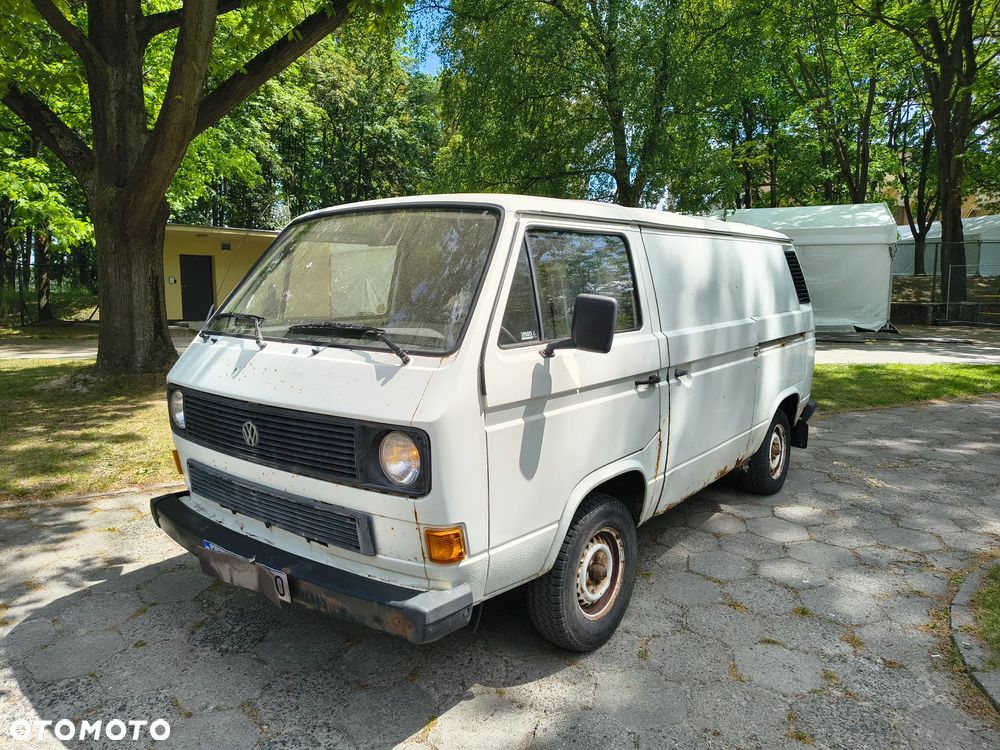Volkswagen Transporter - 1