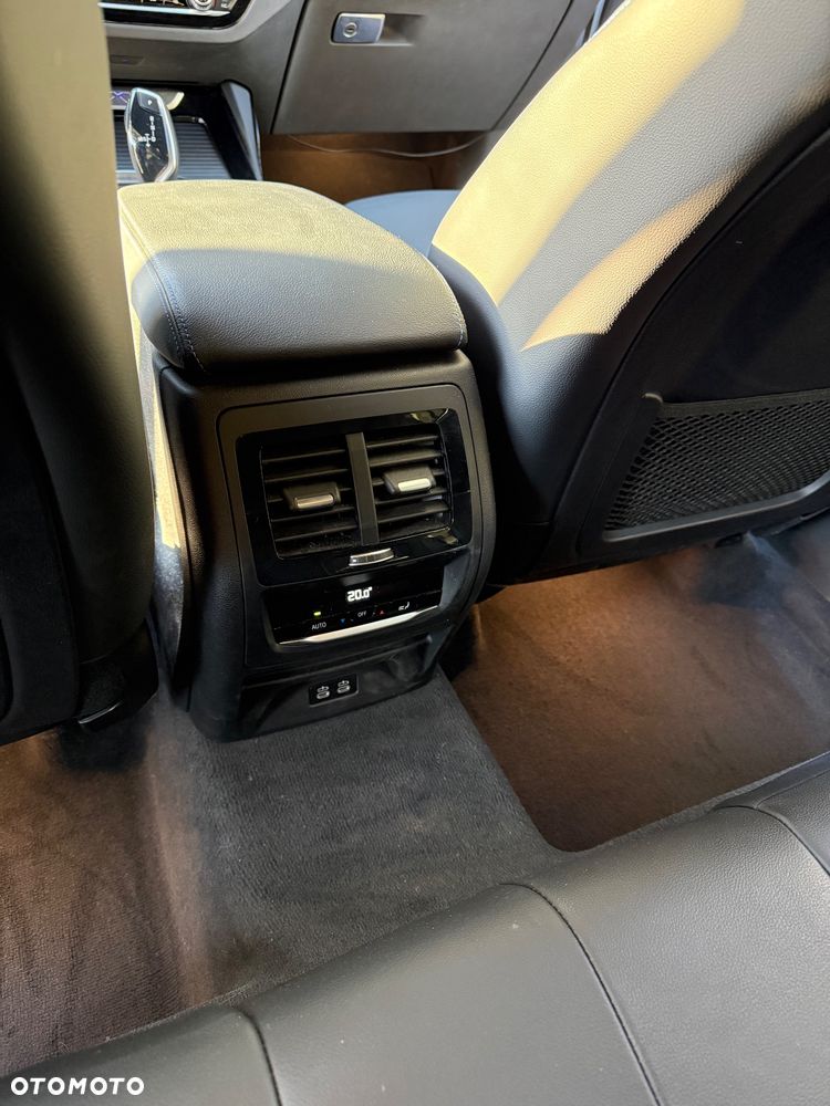 BMW X3 xDrive20d - 22