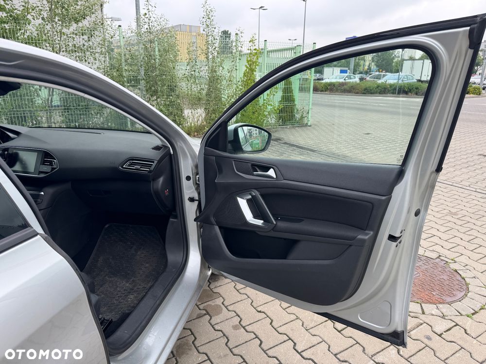 Peugeot 308 125 THP Active - 18