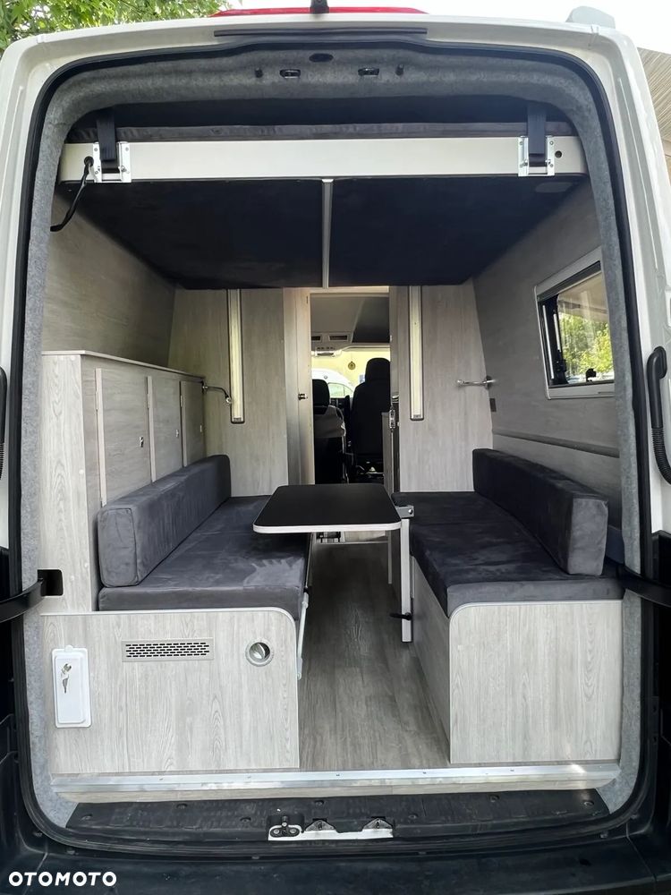 Volkswagen Crafter - 11