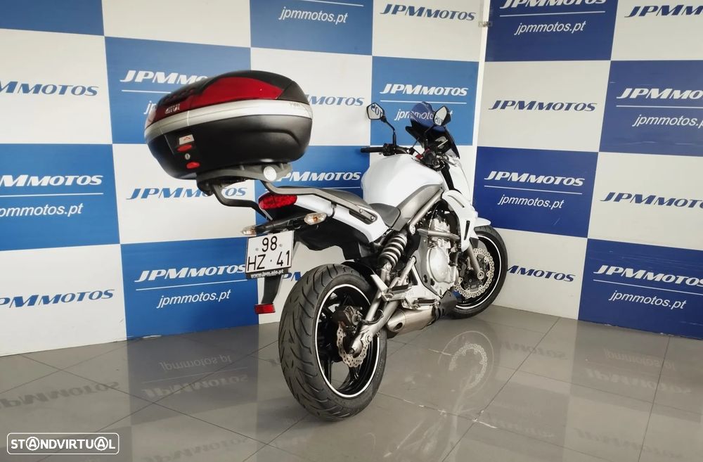 Kawasaki ER 6N - 2
