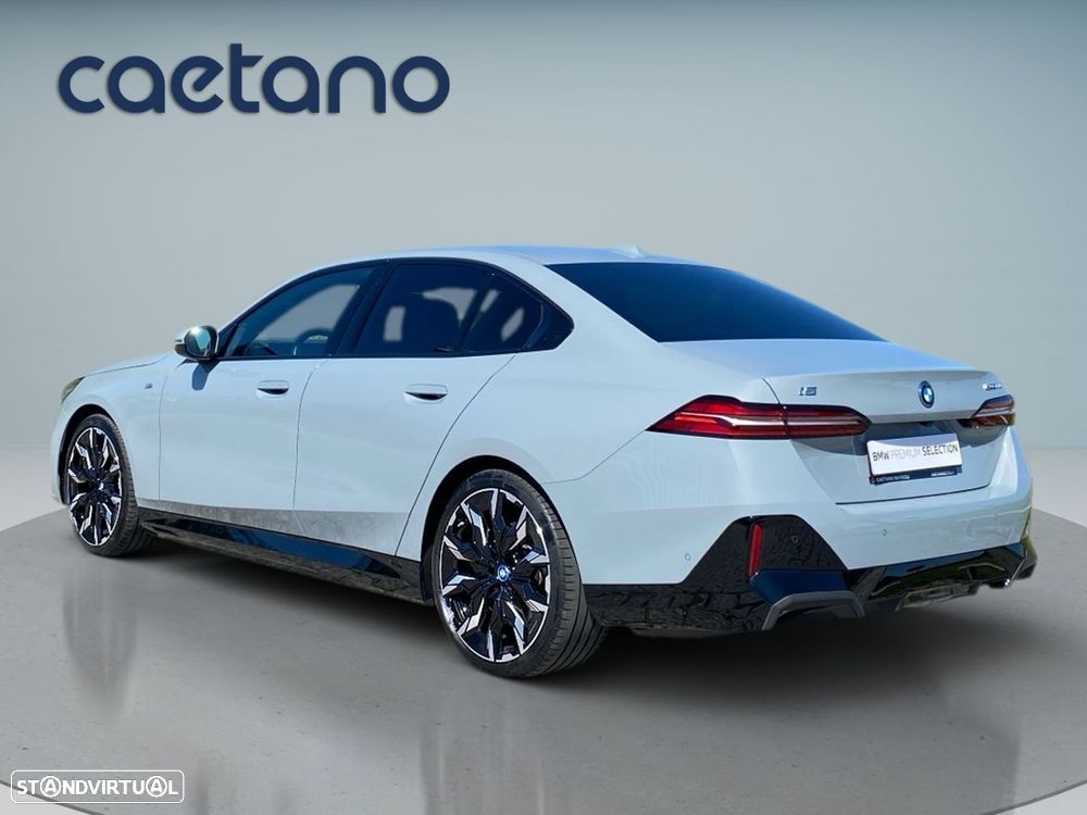 BMW i5 eDrive40 - 32