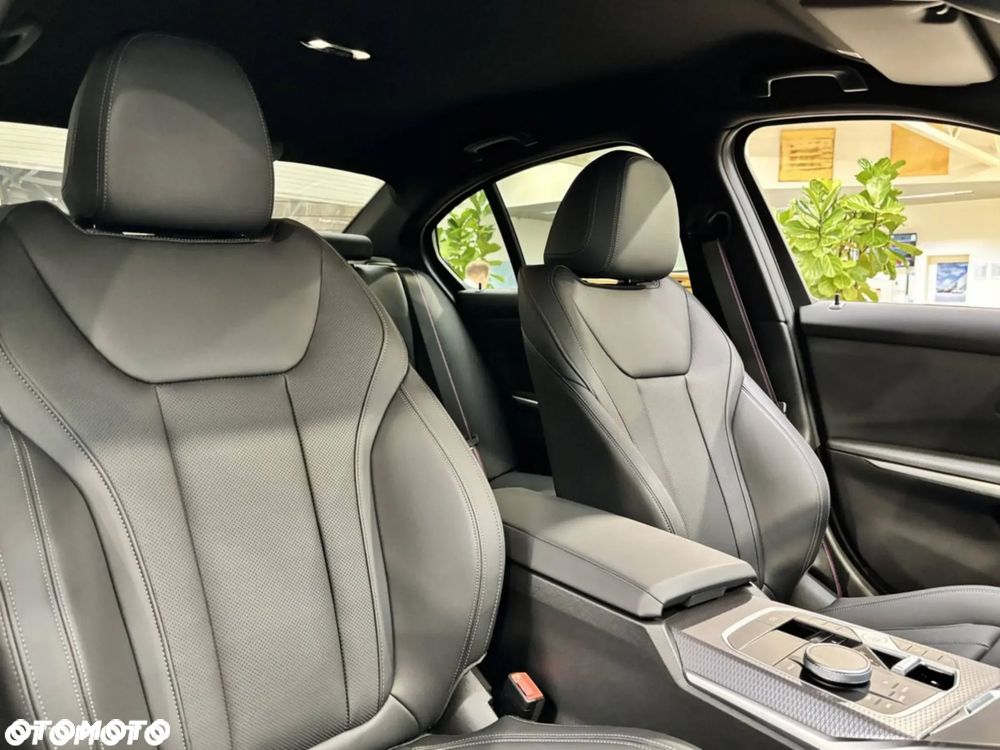 BMW Seria 3 320i xDrive M Sport - 8
