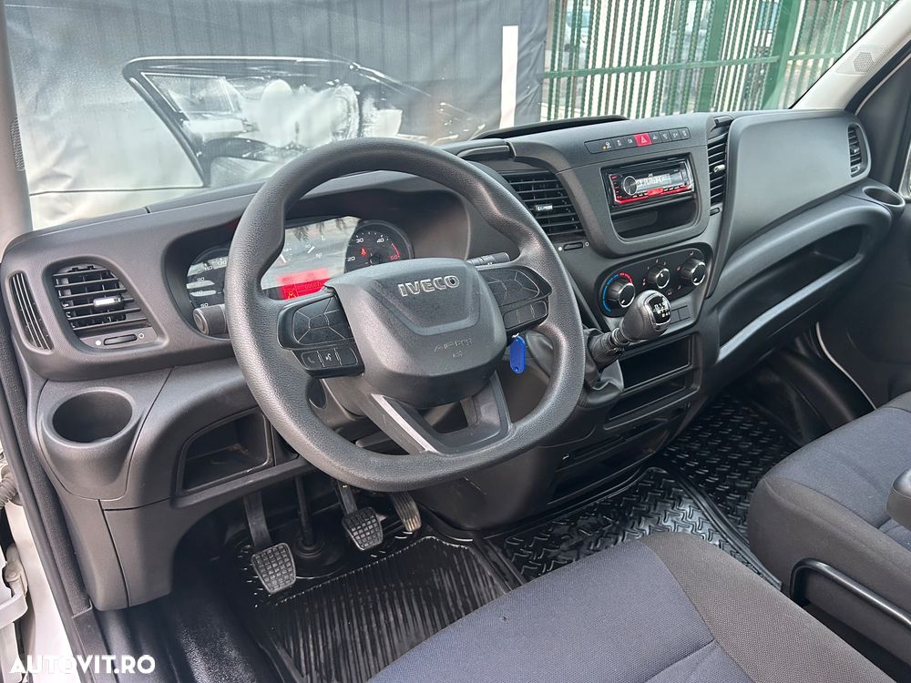 Iveco LIFT DE CONTAINER CU CARLIG 3.0 D - 21