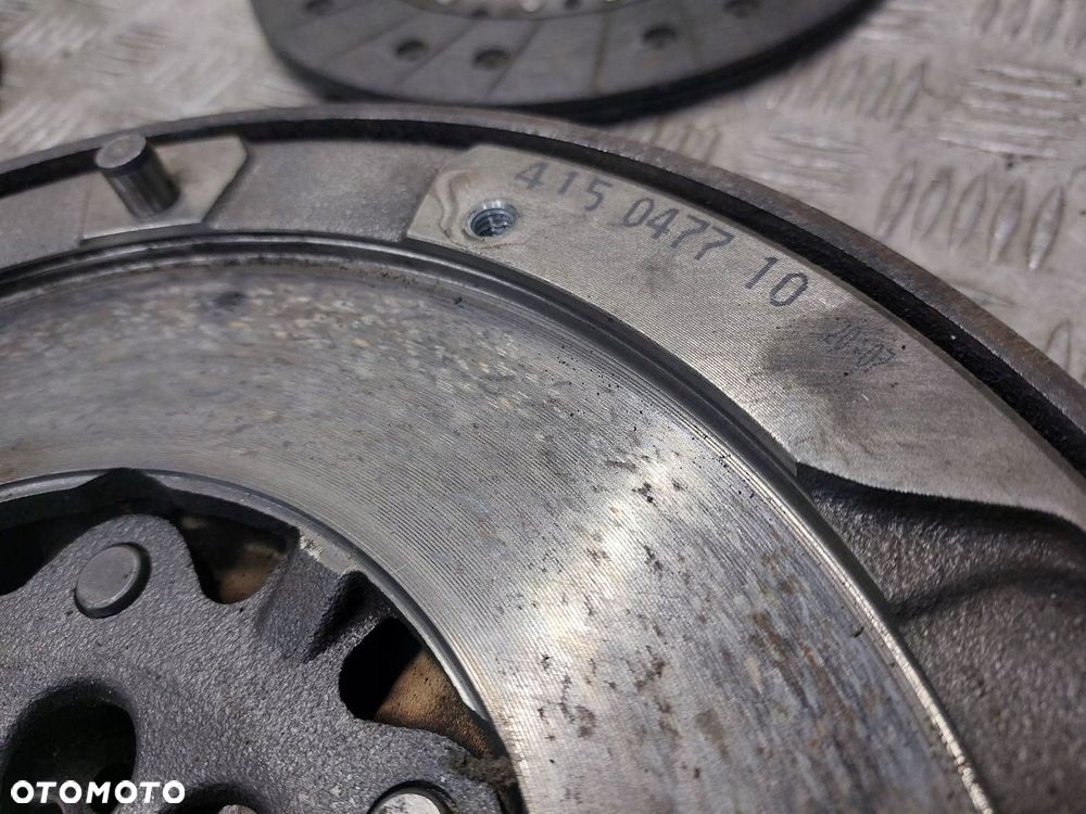 KOŁO DWUMASOWE + TARCZA + DOCISK + ŁOŻYSKO OPOROWE BMW F10 520d 2.0 D - 2