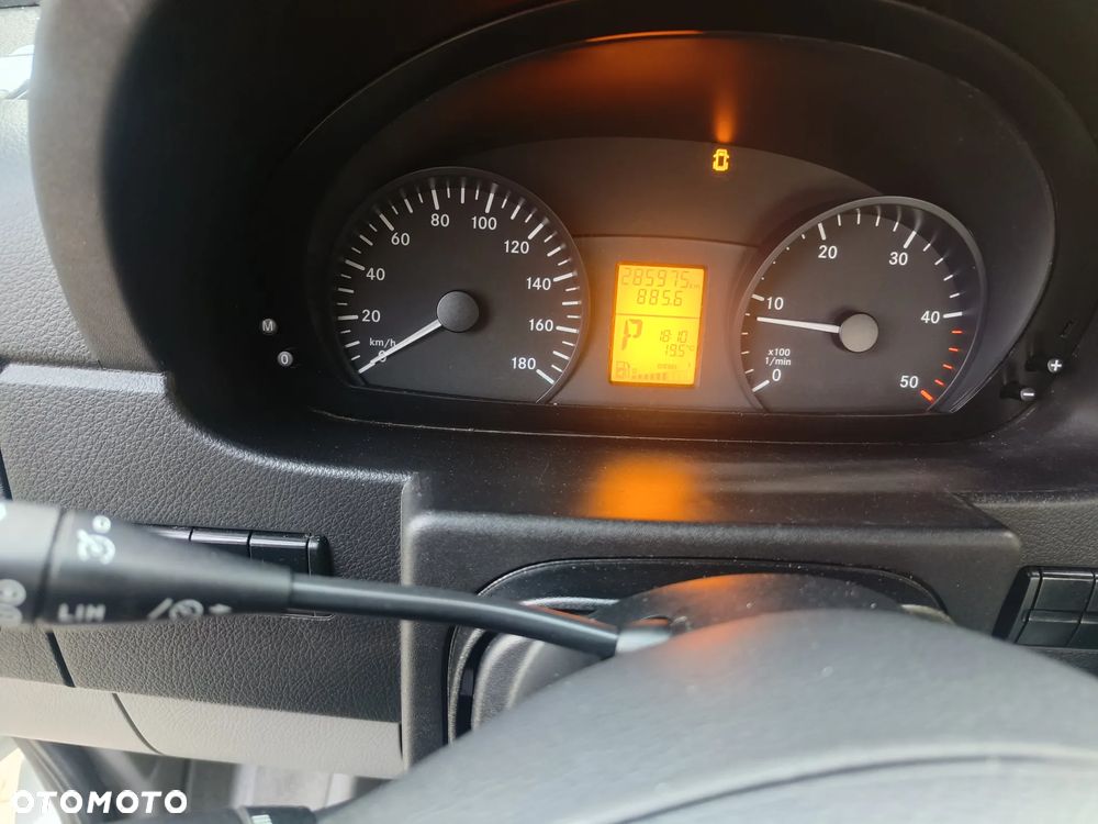 Mercedes-Benz Sprinter - 12