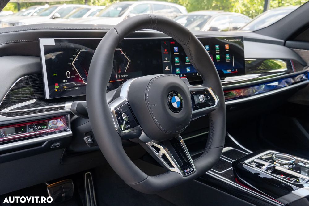 BMW Seria 7 740d xDrive MHEV - 12