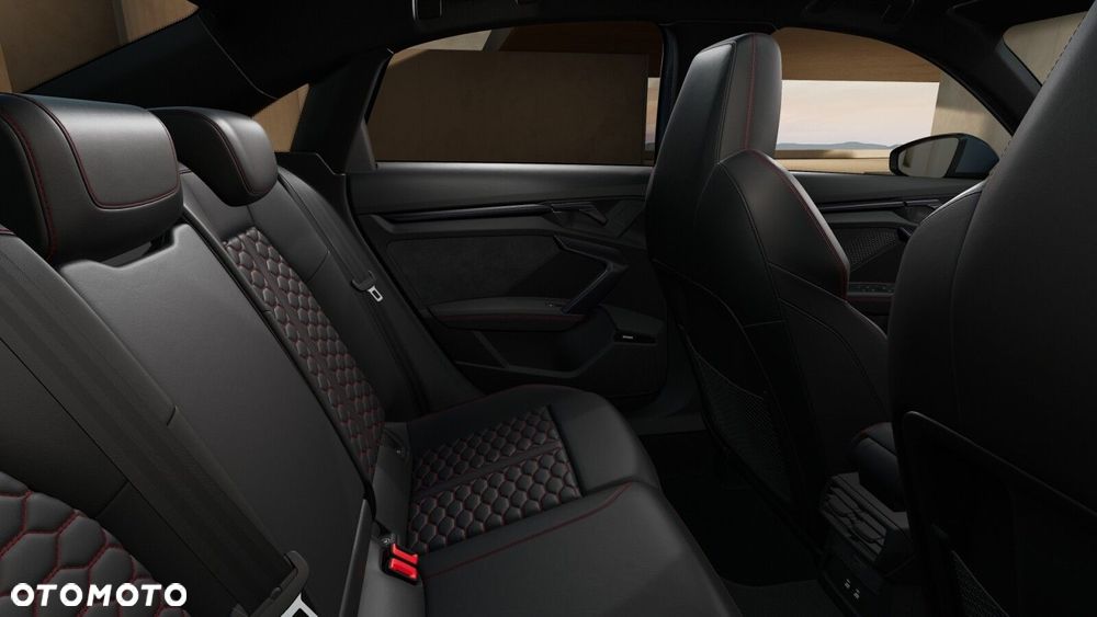 Audi RS3 Limousine - 10