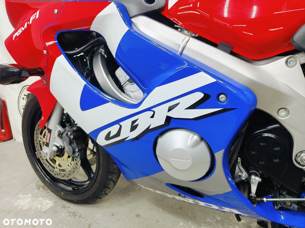Honda CBR - 26