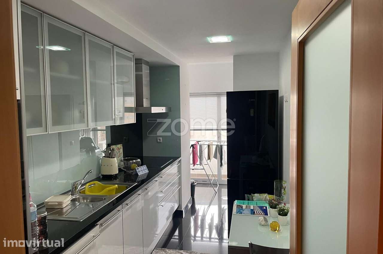 Apartamento T1 mobilado para arrendamento no Candal - Grande imagem: 3/20