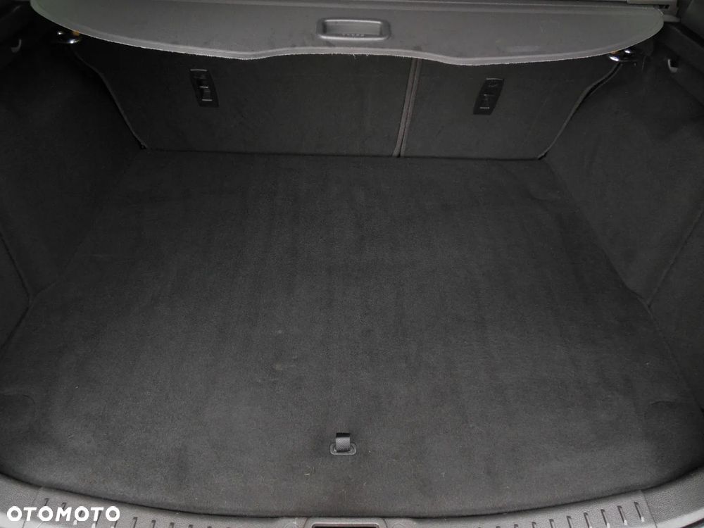 Ford Focus 1.0 EcoBoost STart-Stopp-System TITANIUM - 34