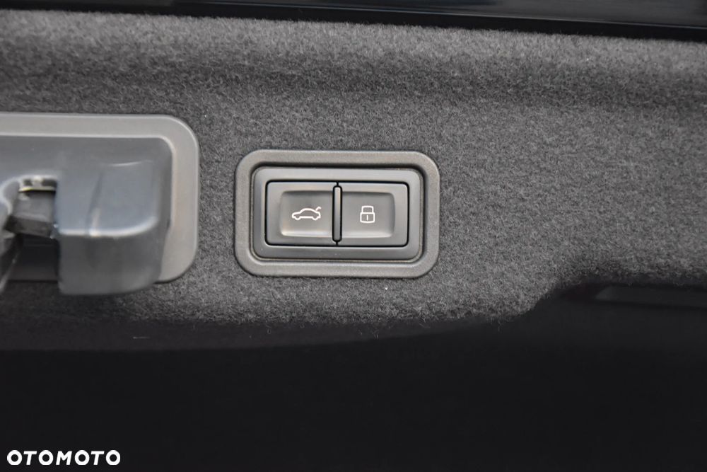 Audi A8 4.0 TFSI L Quattro - 23