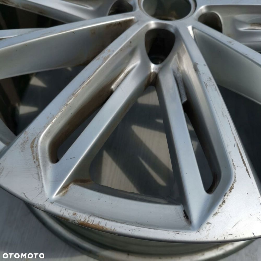 FELGA VW PASSAT B8 3G0 8J 19 ET44 5x112 3G0601025R - 3