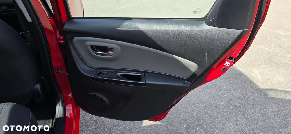 Toyota Yaris Hybrid 100 Premium EU6 - 25