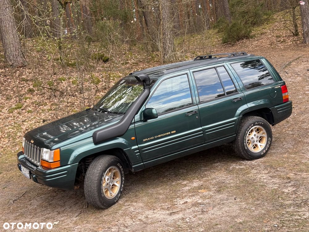 Jeep Grand Cherokee - 16