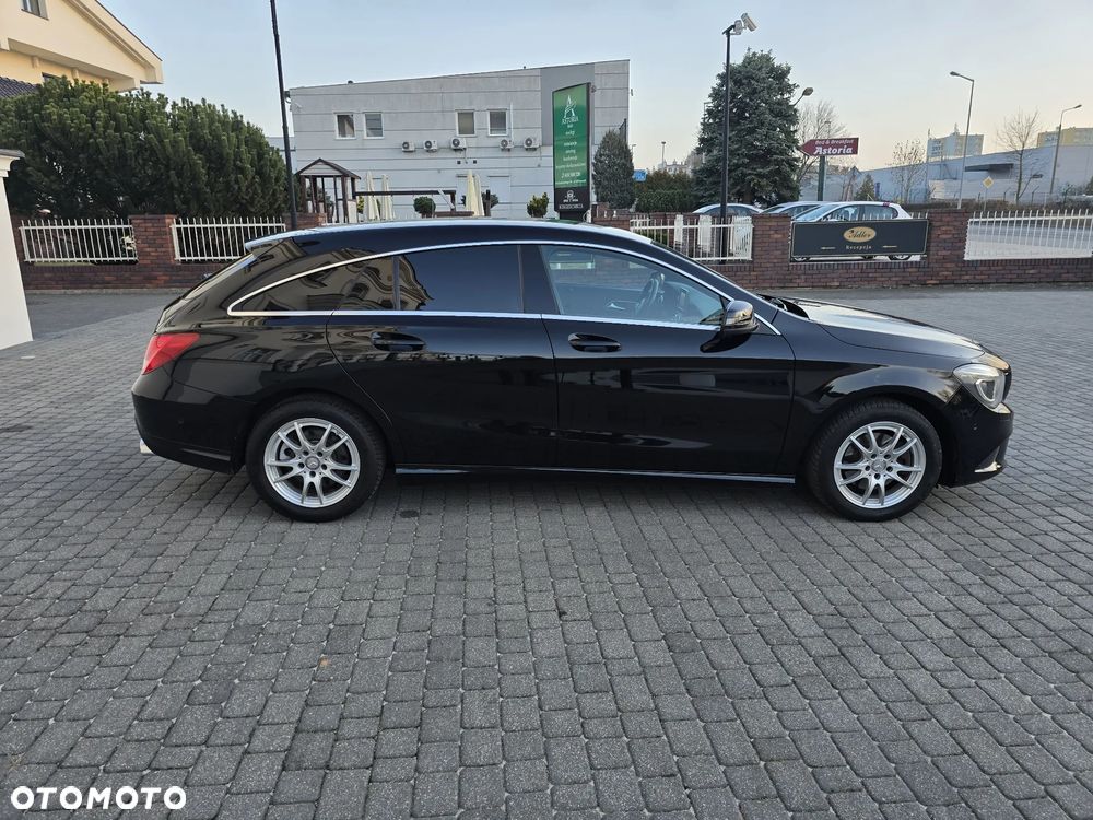 Mercedes-Benz CLA - 12