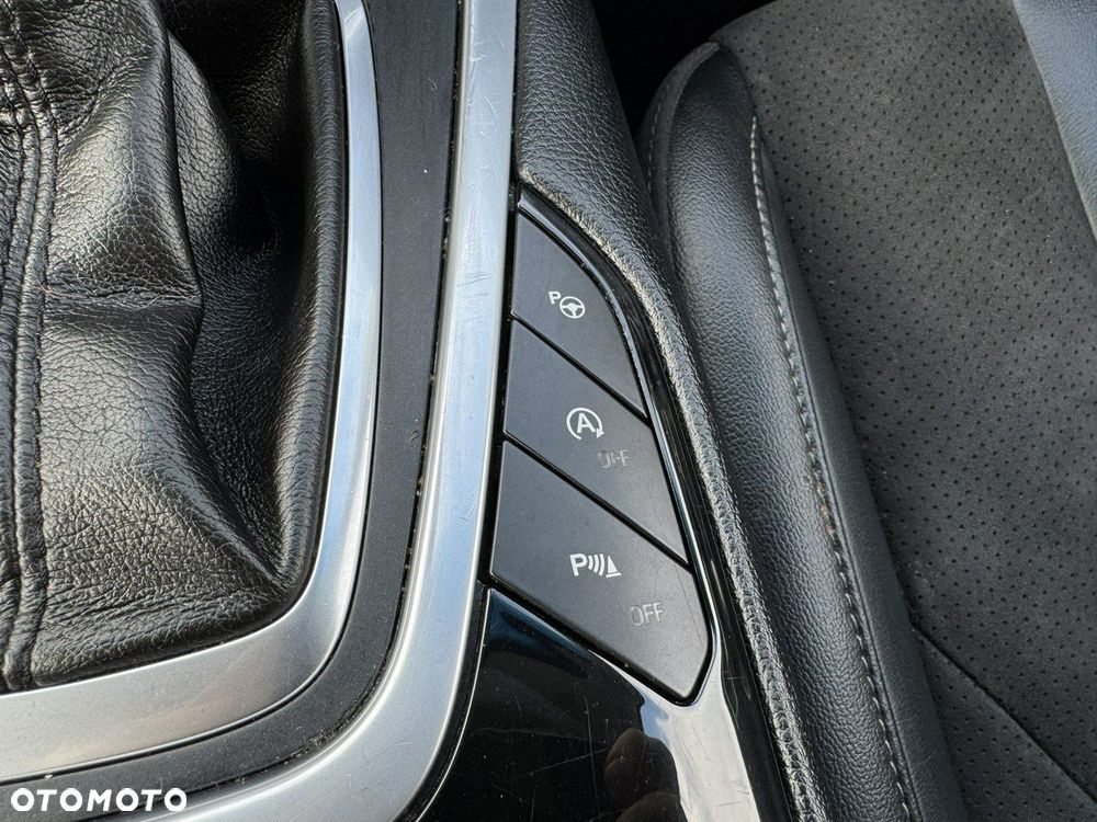 Ford Edge 2.0 TDCi Twin-Turbo 4WD ST-Line - 25