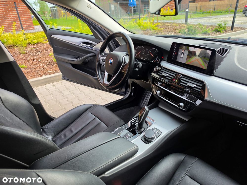 BMW Seria 5 530d Sport Line - 14