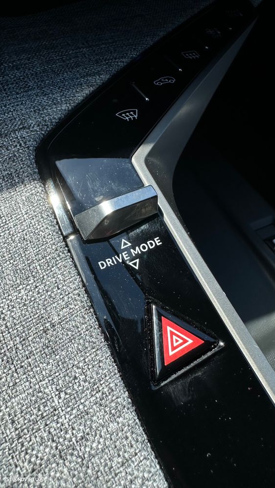 Peugeot E-3008 73 kWh Allure - 53