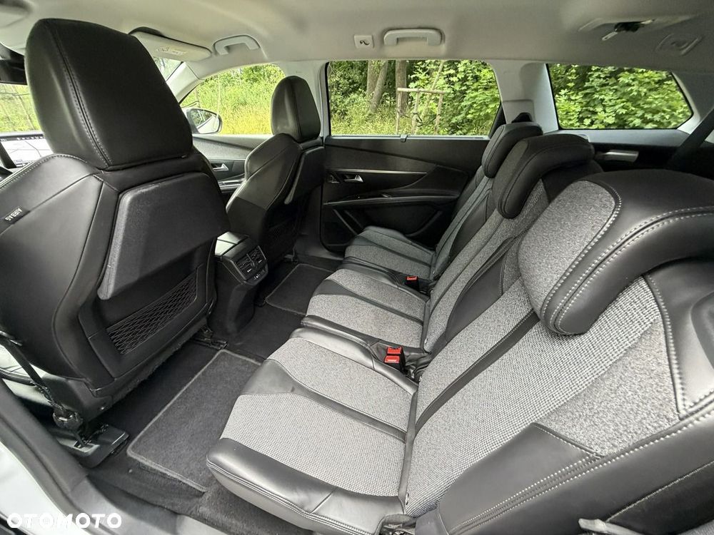 Peugeot 5008 - 23