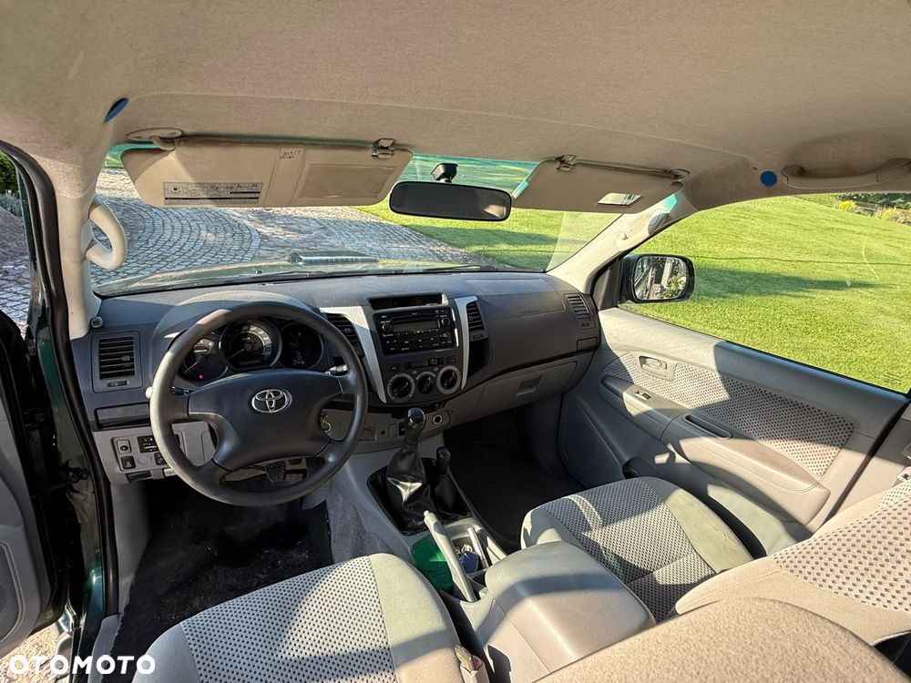 Toyota Hilux 2.5 D-4D DLX - 3