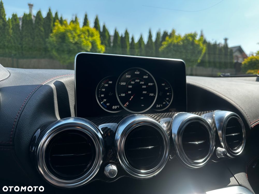 Mercedes-Benz AMG GT S - 22
